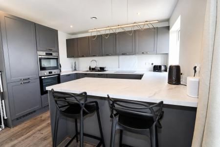 2 bedroom Flat for sale in The Avenue, Priors Hall, Corby, NN17