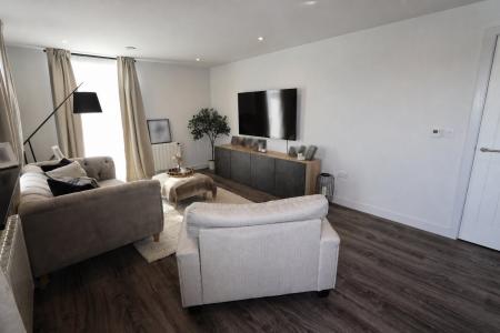 2 bedroom Flat for sale in The Avenue, Priors Hall, Corby, NN17