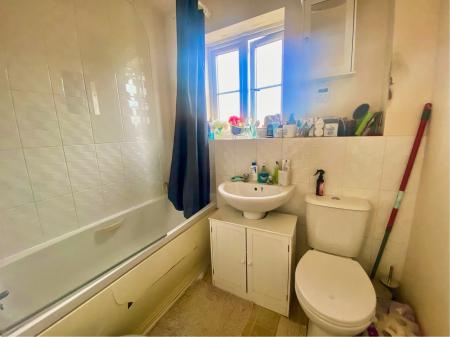 2 bedroom Coach House for sale in Chequers Close, Corby, NN18
