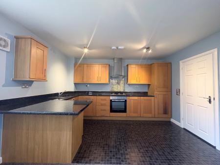 2 bedroom Flat to let in Shire Lodge Close, Corby, NN17