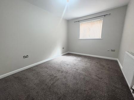2 bedroom Flat to let in Shire Lodge Close, Corby, NN17