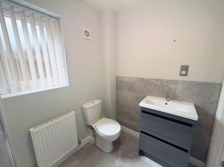2 bedroom Flat to let in Shire Lodge Close, Corby, NN17