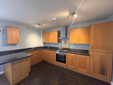 2 bedroom Flat to let in Shire Lodge Close, Corby, NN17