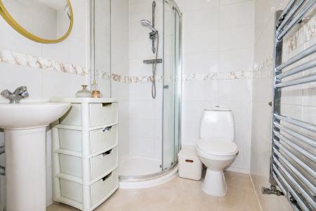 6 bedroom Detached house for sale in Oakley Road, Corby, NN18