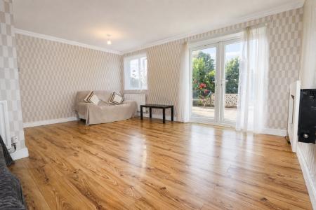 6 bedroom Detached house for sale in Oakley Road, Corby, NN18