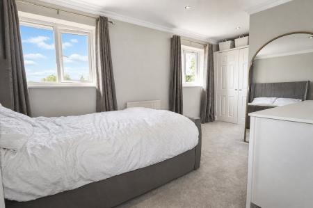 6 bedroom Detached house for sale in Oakley Road, Corby, NN18