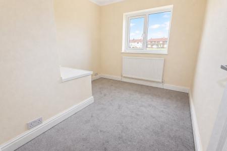 3 bedroom Terraced House for sale in Holmfirth Walk, Corby, NN18
