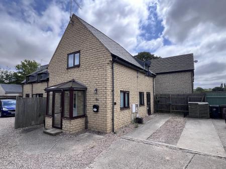 Chapel Road, Weldon, NN17