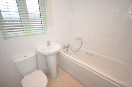 2 bedroom Coach House to let in Rydal Close, Corby, NN18