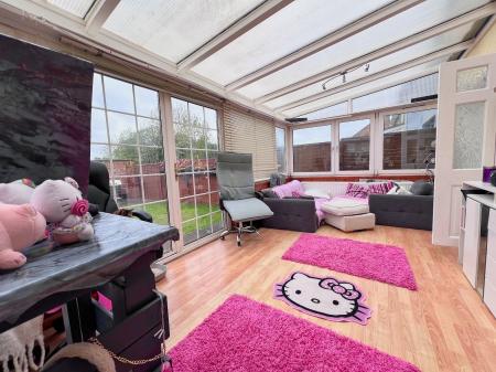 3 bedroom End of terrace house for sale in Taunton Avenue, Corby, NN18