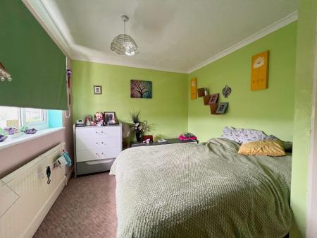3 bedroom End of terrace house for sale in Taunton Avenue, Corby, NN18