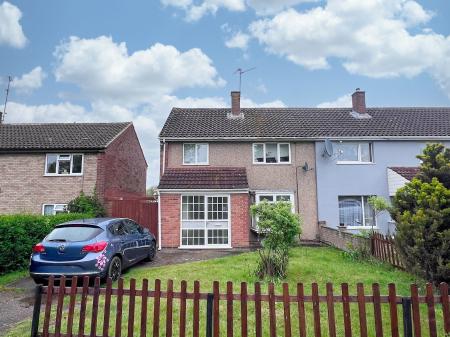 3 bedroom End of terrace house for sale in Taunton Avenue, Corby, NN18