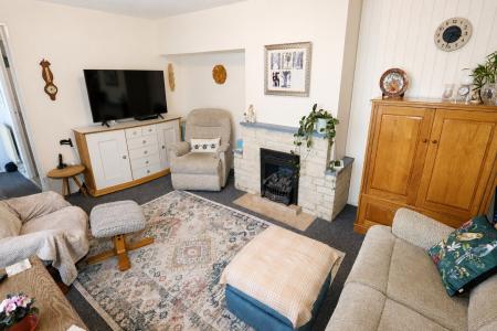 4 bedroom Terraced House for sale in Croyde Avenue, Corby, NN18