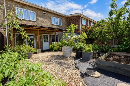 4 bedroom Terraced House for sale in Croyde Avenue, Corby, NN18