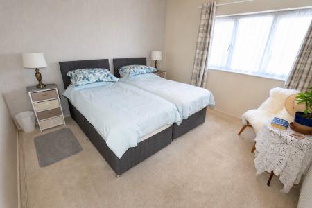 4 bedroom Terraced House for sale in Croyde Avenue, Corby, NN18
