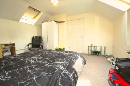 3 bedroom Duplex for sale in Isabelle Court, Kettering, NN16