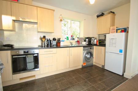 3 bedroom Duplex for sale in Isabelle Court, Kettering, NN16