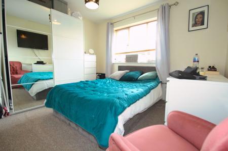 3 bedroom Duplex for sale in Isabelle Court, Kettering, NN16