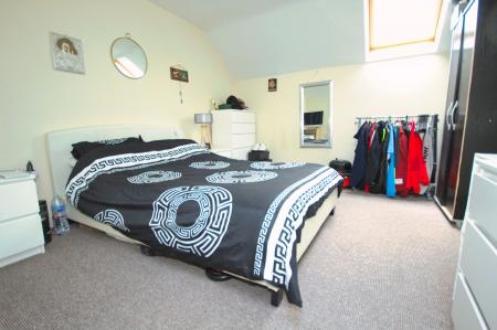 3 bedroom Duplex for sale in Isabelle Court, Kettering, NN16