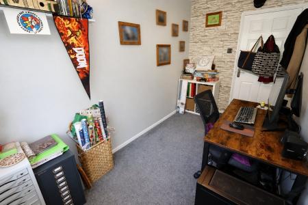 3 bedroom Detached house for sale in Warwick Gardens, Thrapston, NN14