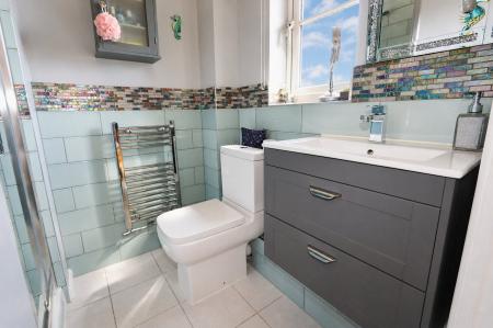 3 bedroom Detached house for sale in Warwick Gardens, Thrapston, NN14