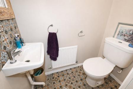 3 bedroom Detached house for sale in Warwick Gardens, Thrapston, NN14