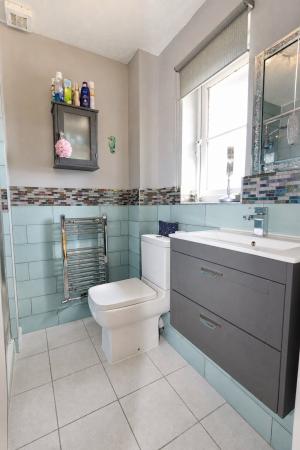 3 bedroom Detached house for sale in Warwick Gardens, Thrapston, NN14