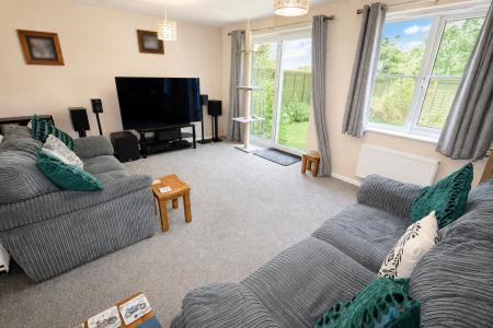 3 bedroom Detached house for sale in Warwick Gardens, Thrapston, NN14