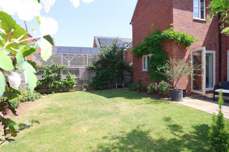 4 bedroom Detached house for sale in Harvest Close, Weldon, NN17