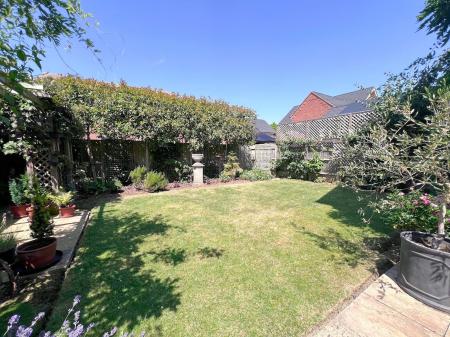 4 bedroom Detached house for sale in Harvest Close, Weldon, NN17