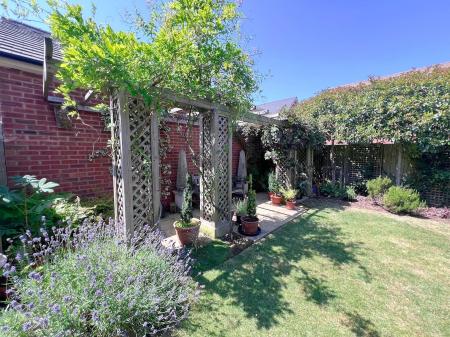 4 bedroom Detached house for sale in Harvest Close, Weldon, NN17