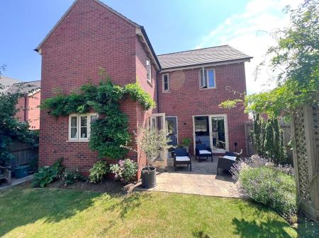4 bedroom Detached house for sale in Harvest Close, Weldon, NN17