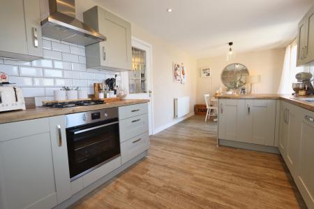 3 bedroom Detached house for sale in Bowman Road, Weldon, NN17