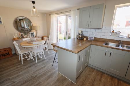 3 bedroom Detached house for sale in Bowman Road, Weldon, NN17