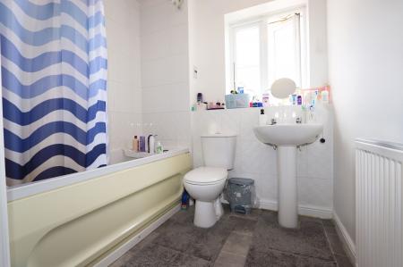 2 bedroom Apartment for sale in Hatfield Close, Corby, NN18