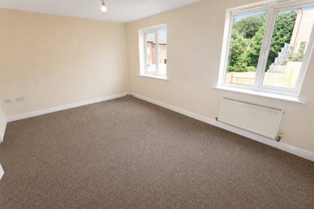 4 bedroom Town house for sale in Bellway Close, Kettering, NN16