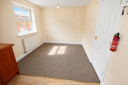 4 bedroom Town house for sale in Bellway Close, Kettering, NN16