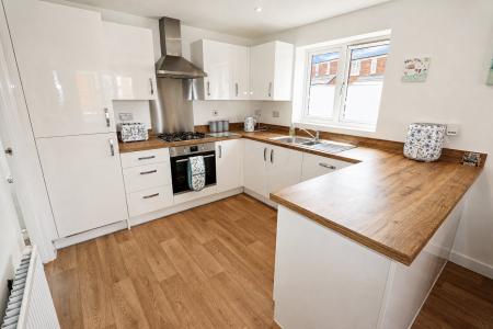 3 bedroom Detached house for sale in Blumenthal Close, Weldon, NN17
