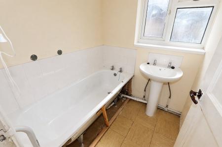 3 bedroom Terraced House for sale in Woodlands Road, Weldon, NN17