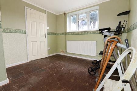 3 bedroom Terraced House for sale in Woodlands Road, Weldon, NN17