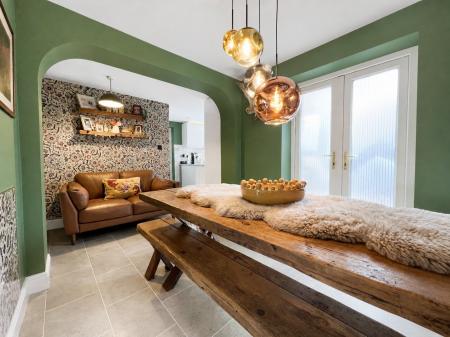 3 bedroom Cottage for sale in Arnhill Road, Gretton, NN17