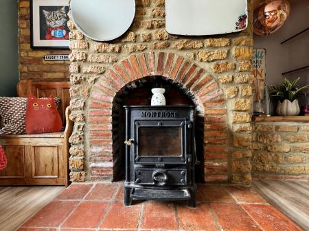 3 bedroom Cottage for sale in Arnhill Road, Gretton, NN17