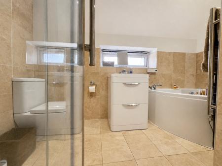 3 bedroom Cottage for sale in Arnhill Road, Gretton, NN17