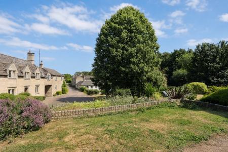 2 bedroom Detached bungalow for sale in Church View, Weldon, NN17