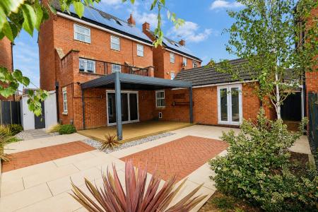4 bedroom Detached house for sale in Fieldfare Close, Corby, NN18