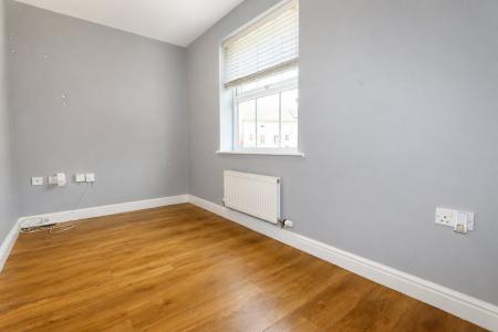 4 bedroom Detached house for sale in Fieldfare Close, Corby, NN18