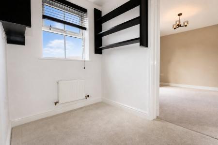 4 bedroom Detached house for sale in Fieldfare Close, Corby, NN18