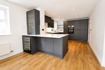 4 bedroom Detached house for sale in Fieldfare Close, Corby, NN18