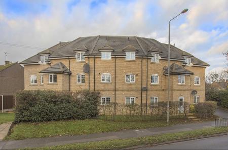 2 bedroom Flat to let in Oakley Road, Corby, NN18