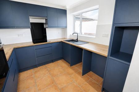 4 bedroom Link detached house for sale in Dresden Close, Corby, NN18